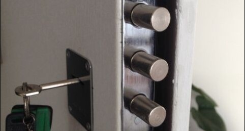 security locks safe prevent damage important