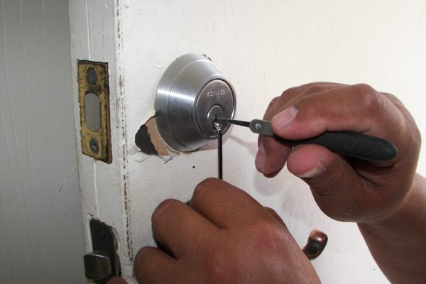 24 Hour Locksmith Services in Pomona
