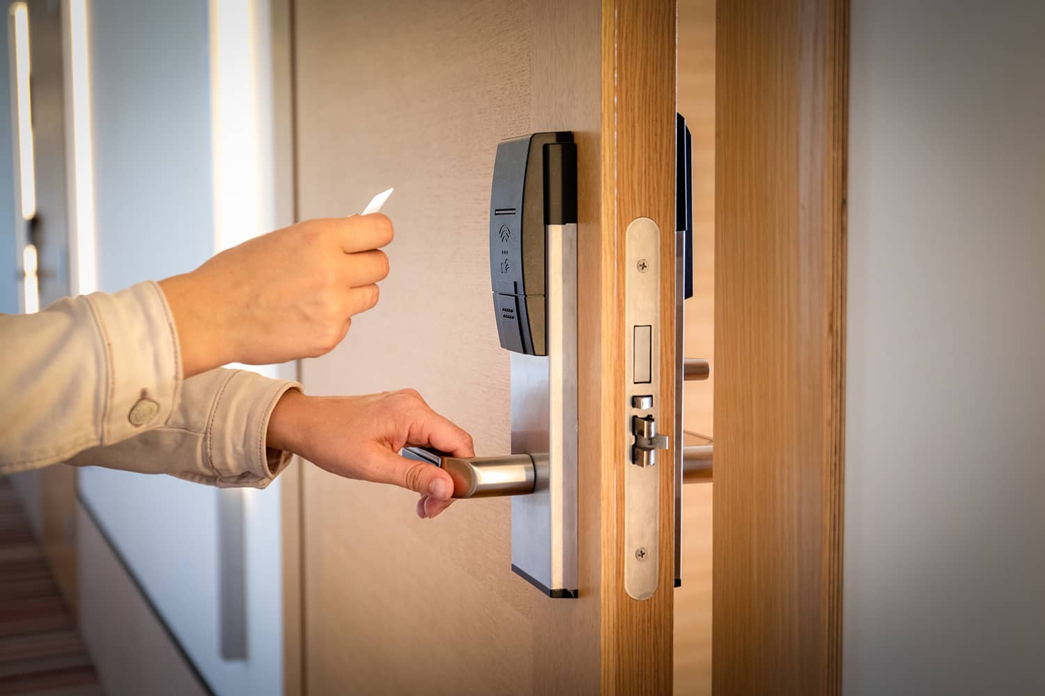 Locksmith Calabasas Commercial Services